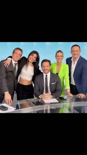 Germán Paoloski Instagram - Equipo completo !!!! #Elnoticierodelagente @chinitaansa @germanpaoloski @mauro.szeta @fercarlos75 @milvacastellini @telefe