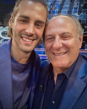 Gerry Scotti Instagram - Grande Gianmarco! Grazie per le emozioni che ci hai fatto vivere: è stato un onore conoscerti 🥇