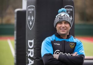 Gerwyn Price Instagram - Few shots of the afternoon at the @dragonsrfc session

Absolutely loved getting my hands back on the ball 🏉 but I’m definitely well off the pace and so unfit 😂

#Rugby #Darts