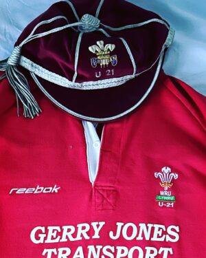 Gerwyn Price Instagram - When I was half decent 🏉 

#WalesUnder21 #WorldCupArgentina 
#Proud #Wales #WRU #Dreams