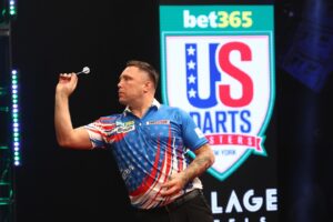 Gerwyn Price Instagram - What a great atmosphere in New York 🇺🇸 what a venue 👌🏻😍 #NYC #DARTS #PDC #WORLDSERIES