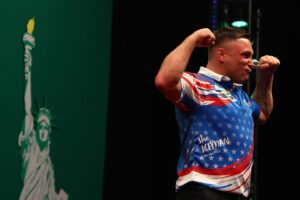 Gerwyn Price Instagram - What a great atmosphere in New York 🇺🇸 what a venue 👌🏻😍 #NYC #DARTS #PDC #WORLDSERIES