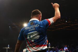 Gerwyn Price Instagram - What a great atmosphere in New York 🇺🇸 what a venue 👌🏻😍 #NYC #DARTS #PDC #WORLDSERIES