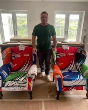 Gerwyn Price Instagram - @uniquesportschairs 😍 absolutely love these custom made chairs, made out of all this years Premier league shirts, amazing work as always 🙌🏻🙌🏻🙌🏻