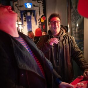 Gianandrea Muià Instagram - Venerdì sono stato al @masayume_milano , che i ragazzi di @roundtwotwitch e @bandainamcoit hanno allestito a tema Tekken 8. Mi sono rivisto con un sacco di amici, sembrava la cena di reunion del liceo. Ho mangiato bene con un menù tutto ispirato al gioco, ho giocato a Tekken 8, davvero una piacevolissima serata. Ragazzi, se siete di Milano e dintorni fateci un salto, e soprattutto rimanete sintonizzati. Perché le notizie che mi riguardano su Tekken 8 non sono finite, e saranno Excellent.
#tekken8