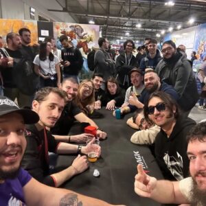 Gianandrea Muià Instagram - La prima foto la devo rifare con @jacopo.calatroni appena c'è modo.
Comunque, games week finito! Io, stanco morto, ma contento. Ho avuto modo di vedere un sacco di voi e stare con gli amici di @inntaleofficial , oltre a fare un draft random con bella gente. Ringrazio ovviamente @arkadia.agency , sempre al nostro fianco, e anche tutte le persone che ho avuto il piacere di rivedere, anche se solo per un istante. MA ora è tempo di lavoro e relax, se le due cose possono coincidere!
Grazie ancora a tutti, a presto!
#domenicanuovovideodidomics #seleggeteimieihashtag #scrivetedajusneicommenti
#mgw #gianandrea #doppiatore #doppiaggio