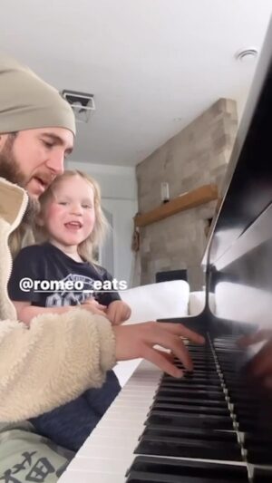 Giancarlo Nicassio Instagram - Flashback Friday to 3 year old Romeo and his dad jamming to @walkofftheearth’s anthem.