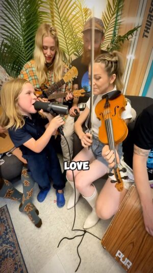 Giancarlo Nicassio Instagram - Send this to someone you’d take the long way home with! Romeo from @luminatisuns is back with a rendition of WOTE and @lindseystirling’s ‘Long Way Home’. Stream the song now on all platforms! 🤍🤍🤍🤍 #walkofftheearth #lindseystirling #romeoeats #luminatisuns