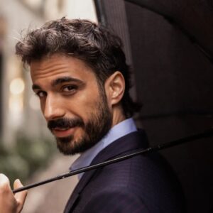 Gianmarco Saurino Instagram - Tailored suit is nothing more than one of the synonyms of @etro.

#etro #etrounique 
#adv