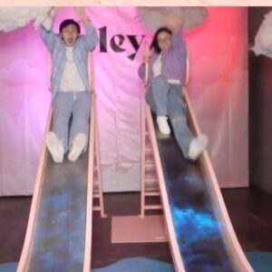 Gianni DeCenzo Instagram - Had a hoot and a half at the @pleybeauty x @cobrakaiseries event! Plus their lipstick looks great on me…