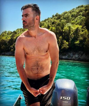 Giannis Tsimitselis Instagram - Γκρικ Λοβερ!!!!!! Καλά ε σκοτώνω !!!!!!Χωρίς σφίξιμο !!!! Και καλό μας καλοκαίρι 😍😍😍😍😍😍😍😍😍 #mysummer #sealover photo by hugk