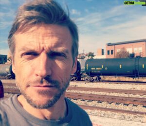Gideon Emery Instagram - This #thanksgiving I am grateful for family & friends near and far, for a career of adventure and play, for the support of those around me and out in the world. And especially for good health 🙏❤️