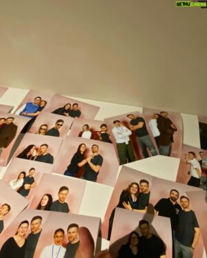 Gideon Emery Instagram - Thanks @dreamitcon for a fun one! Je vous aime tout. I promise I’ll be better at the quiz next time 🤣 À bientôt, Paris… ❤️🇫🇷.