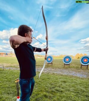 Gideon Emery Instagram - May your arrows fly true. 🎯 Merci @archers_de_beauchamp!