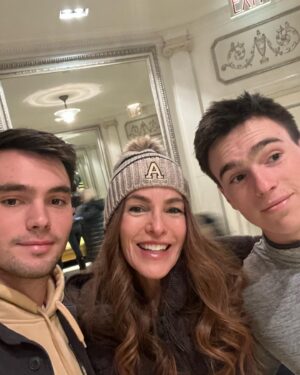 Gigi Levangie Instagram - Back in NYC with my boys; if there were hug police, I’d be in jail. 🤗🤗🤗. Happy Thanksgiving, everyone! Can you guess what I’m thankful for? 😍❤️🙏🏼