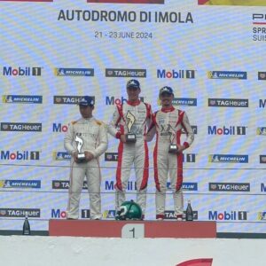 Gilberto Mendes Instagram - Rodrigo Almeida🇲🇿
Olha a tua bandeira aí no pódio do Porsche Cup, em Imola🥳🥳
O país está orgulhoso de ti💪🏽💪🏽💪🏽