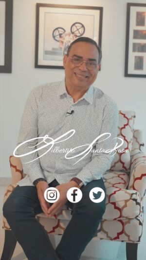 Gilberto Santa Rosa Instagram - ¿Qué distingue a Gilberto Santa Rosa? 
Soy una mezcla entre lo tradicional y lo moderno.
.
El resto se los compartiré en mi próximo Tour Auténtico…
#caminalo #autenticotour #gsrautentico