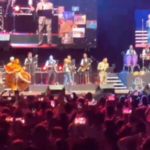 Gilberto Santa Rosa Instagram - Con profunda tristeza recibimos la noticia del fallecimiento del maestro Pedrito Altamiranda.
Sentimientos de nostalgia, amistad y agradecimiento para su persona. 
Gracias Pedrito por conectarme con la cultura popular panameña y por su trato cariñoso para mi y para mi familia. Mi más profundo pésame para mis hermanos panameños y para la familia Altamiranda, descanse en paz...