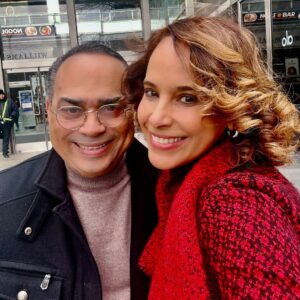 Gilberto Santa Rosa Instagram - Hace 11 años esta hermosa mujer @alexandramalagon dijo que sí! Desde entonces ha dicho que sí al amor incondicional, a la solidaridad, al apoyo, a la alegría y ser la compañera ideal! 
Espero ser un esposo de tu nivel, Te amo y celebro contigo estos primeros once años!!! Feliz aniversario...
#gsrautentico
