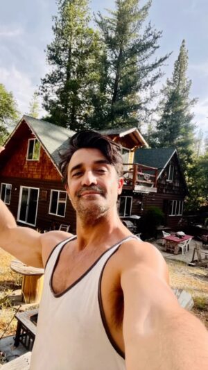 Gilles Marini Instagram - Our little cabin in the woods… 8/17/2023
I love how my phone camera adjust at the end. 
” The Happiest People Don’t Have The Best Of Everything, They Just Make The Best Of What They Have” 
#freedom #offgrid #explorepage #survivalcraft #farming