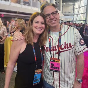Gillian Flynn Instagram - In my hometown, KCMO, at the @bigslickkc, supporting the amazing @childrensmercy Hospital with my friends, CNN’s Jake Tapper, @fortunefeimster, and @kumailn!

The Big Slick has now raised over $25 MILLION for the hospital!