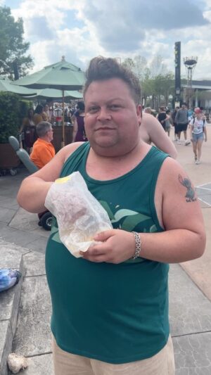Ginger Minj Instagram - Tips and tricks at @waltdisneyworld #newreel