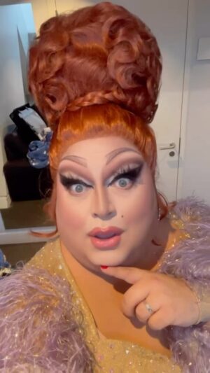 Ginger Minj Instagram - Happy World Food Day! We’re dishing out a Southern Fried surprise that’s too good to pass up! 

Click the link in my profile and submit your “Southern Fried Sass” proof of purchase for exclusive goodies, including the chance to win a live virtual cooking class with me!  Grab your most fabulous apron and let’s celebrate World Food Day “Southern Style” by pre-ordering Southern Fried Sass NOW! #worldfoodday #southernfriedsass #preorder #bonus #cookingclass #newsong #recipes