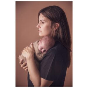 Ginnifer Goodwin Instagram - Join me in honoring early June’s Shavuot with the SHAVUOT OF LONGING cookbook project. I made Stewed Carrots in Harissa and Maple Syrup… and Asian Inspired Cabbage Salad, the favorite recipe of hostage Alexander Lobanov. A nature lover — a sea lover — Alexander is an avid Jeep tour enthusiast and volunteers at the Yedidim Association. Alex met his wife Michal a decade ago when he was a cook and she was a waitress at a restaurant in Ashkelon. A sweet love story blossomed. Their family grew with the arrival of their two-year-old son, Tom, and most recently, baby Kai.

Support the return of our beloved hostages by donating and receive this special cookbook: The link is in my bio and in my highlighted IG stories. Let’s spread hope and solidarity this Shavuot. #Shavuot_of_longing @bringhomenow 🎗️