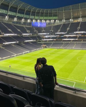 Ginny Buckley Instagram - Making special family memories at the incredible Tottenham Hotspur’s Stadium this weekend ⚽️❤️⚽️.
The two @manchesterunited fans amongst us (dad and me!) didn’t get the result we hoped for, but my boy was over the moon with a birthday win for his team!
A huge thank you to everyone at @spursofficial for such a warm and wonderful welcome. 
An even bigger thank you to @collette.roche.3, our fairy godmother! 

#family #makingmemories #spurs #manutd #footballfamily #tottenhamhotspur #beautifulgame #londonlife