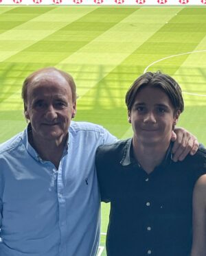 Ginny Buckley Instagram - Making special family memories at the incredible Tottenham Hotspur’s Stadium this weekend ⚽️❤️⚽️.
The two @manchesterunited fans amongst us (dad and me!) didn’t get the result we hoped for, but my boy was over the moon with a birthday win for his team!
A huge thank you to everyone at @spursofficial for such a warm and wonderful welcome. 
An even bigger thank you to @collette.roche.3, our fairy godmother! 

#family #makingmemories #spurs #manutd #footballfamily #tottenhamhotspur #beautifulgame #londonlife