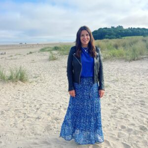 Ginny Buckley Instagram - Escaped to the Country…. and the beach! Beautiful Wales had given us a warm welcome this week ❤️💚

#wales #filmlife #filmcrew #escapetothecountry 

.
.
.
.
.
.
.
.
.
.
.
#countrylife #countryliving #countrylifestyle #beachlife #welshcoast #walesonline #househunting #relocation househunters #countryhouse #coutryhome #countrygirl #countrystyle #englishhome #englishcountryside #englishcountrygarden #carmarthenshire