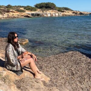 Ginny Buckley Instagram - Another year on this planet and I’m so happy I was able to spend my birthday on a special island, with people I love ❤️ 

Here’s to the next 365 days and all the adventures they bring… 

#birthdaygirl #casaannie #ibiza #islandlife #jondal #jondalibiza #whiteisle