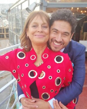 Gino Costa Instagram - Agradezco día a día el tenerte a mi lado. Lo eres todo 🥰 Feliz día 🩵 TE AMO Yayita 😍