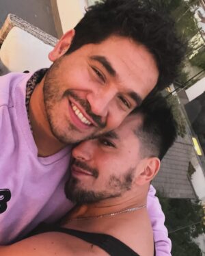 Gino Costa Instagram - Estar contigo es una fiesta! Tantas risas, historias, hermosas conversaciones, bailes… un verdadero carnaval lleno de cariño…
Contigo a todas!
Feliz cumple mi Carpincho @pollocampos 🩵 te admiro y amo