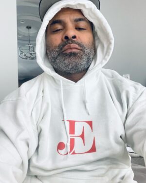 Ginuwine Instagram - Gotta show love to my folks in Copenhagen y’all gave it up thank you so much I appreciate the lov I will be back next year to give you even more GOD BLESS you all and happy holidays to you🍷#JEhoodie #wine #copenhagen #legendstour #TAM