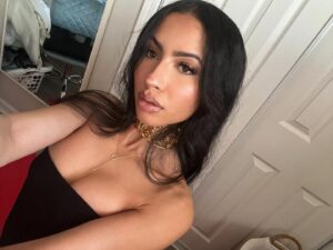 Ginuwine Instagram - Happy bday to my beautiful daughter @storyasaundra you have grown to be a positive and motivated woman who I know will continue on a journey to be great in all situation’s in life, I love you so much and I hope you have fun but not to much fun lol love you shawty dad loves you so much enjoy your day ❤️❤️❤️❤️❤️❤️❤️ everyone please go follow and wish my baby girl happy bday she is 75 but look 15 ( our inside joke lol ) loololololol love you lil mama lol ❤️❤️❤️❤️❤️❤️