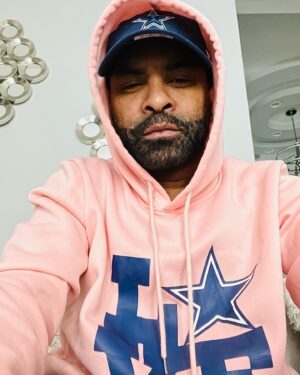 Ginuwine Instagram - Here we goooooo!!!!
Always pink for ( Cancer Awareness ) RIP mommy…. BUT we turn on pressure cowboys nation baby!!!!!!🍷I talk ish when we down yah dig letsgooooo #cowboysnation I change every quarter lol shouts to @mr50millionviews for the hoodie love yah my bro…… NOW! STILL!!!!!!!! Ride or DIE forever for my Cowboys yah dig we still in though!!!!!