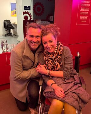 Giorgos Kapoutzidis Instagram - She is the star, I’m the groopie! From Aegina, to Manchester, to the moon! @katerinavrana #uktour #soldout