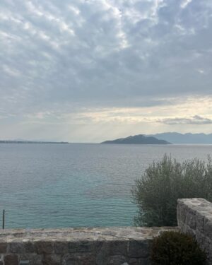 Giorgos Kapoutzidis Instagram - Επιστροφή, εδώ. Τι όμορφα! ❤️Και τώρα ξεκούραση, θάλασσα και φως!