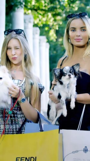 Giovanna Chaves Instagram - O filme das patricinhas vem aí? @netflixbrasil  marquem muitooo ❤️
