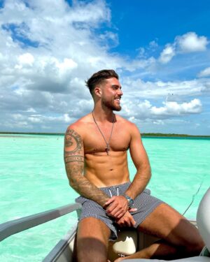 Giovanni Prat Instagram - Why always me ? 💦