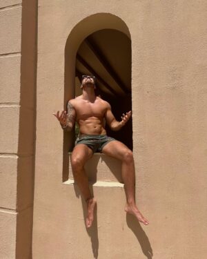 Giovanni Prat Instagram - NEED ☀️