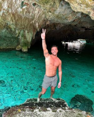 Giovanni Prat Instagram - Journée magique dans les Cénotes.
TULUM 🤍 
@adcancun