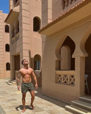 Giovanni Prat Instagram - NEED ☀️