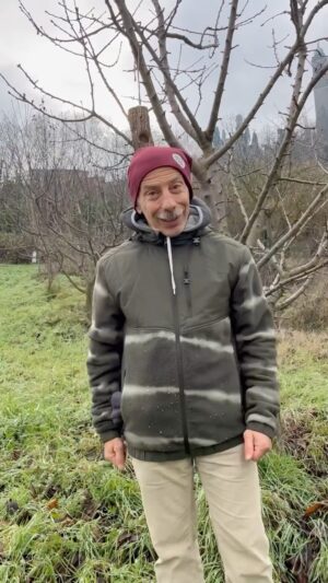 Giovanni Storti Instagram - Il freddo è un ciclo vitale che unisce tutti gli esseri viventi, una forza silenziosa che plasma la vita!❄️

#freddo #giovalovesnature #giovalovesnaturearoundtheworld #naturalità #beneficidelfreddo #freddo❄