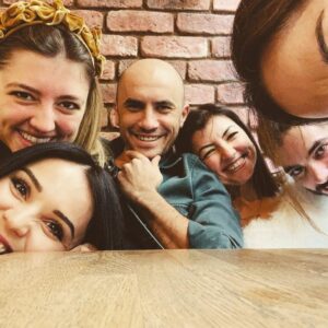 Giray Altınok Instagram - Gençlik dizisi misin mübarek😅
#ailekahvaltısı