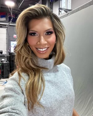 Gisele Mayordo Instagram - The glam team does it again!! Relaxed but fierce look! 💝🫰🏼

💄: @makeupandhairbychristineconte