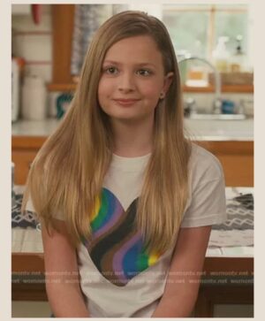 Giselle Eisenberg Instagram - Love that I got to wear this #inclusivity heart on last week’s episode of @americanhousewifeabc
