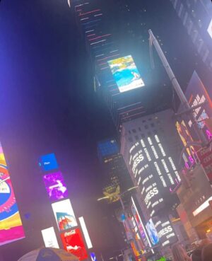 Giselle Eisenberg Instagram - 6 weeks at NYU 🌃🚕