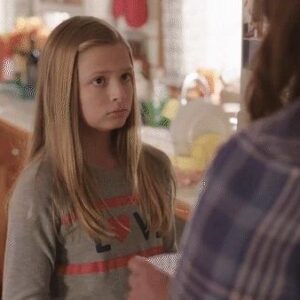 Giselle Eisenberg Instagram - Say What???? An All New @AmericanHousewifeABC tonight with @HollyRPeete ??? Yay!!! 👏🏼